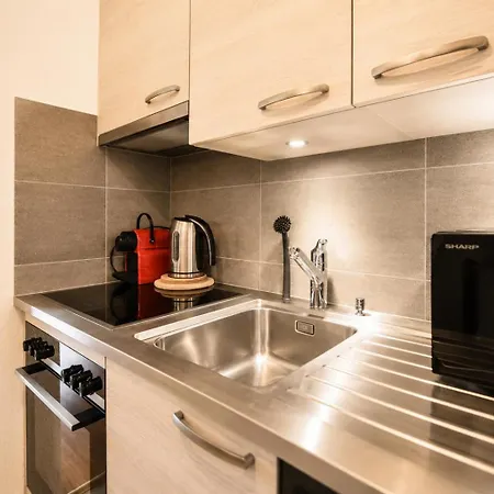 Charming And Comfortable Ideally Located In 아파트