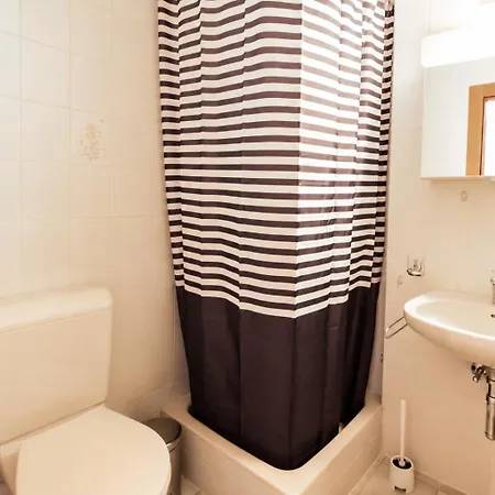 Charming And Comfortable Ideally Located In 아파트 *