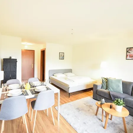 아파트 Charming And Comfortable Ideally Located In *
