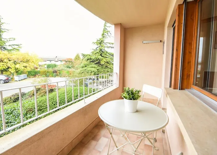 Charming And Comfortable Ideally Located In * Сайон